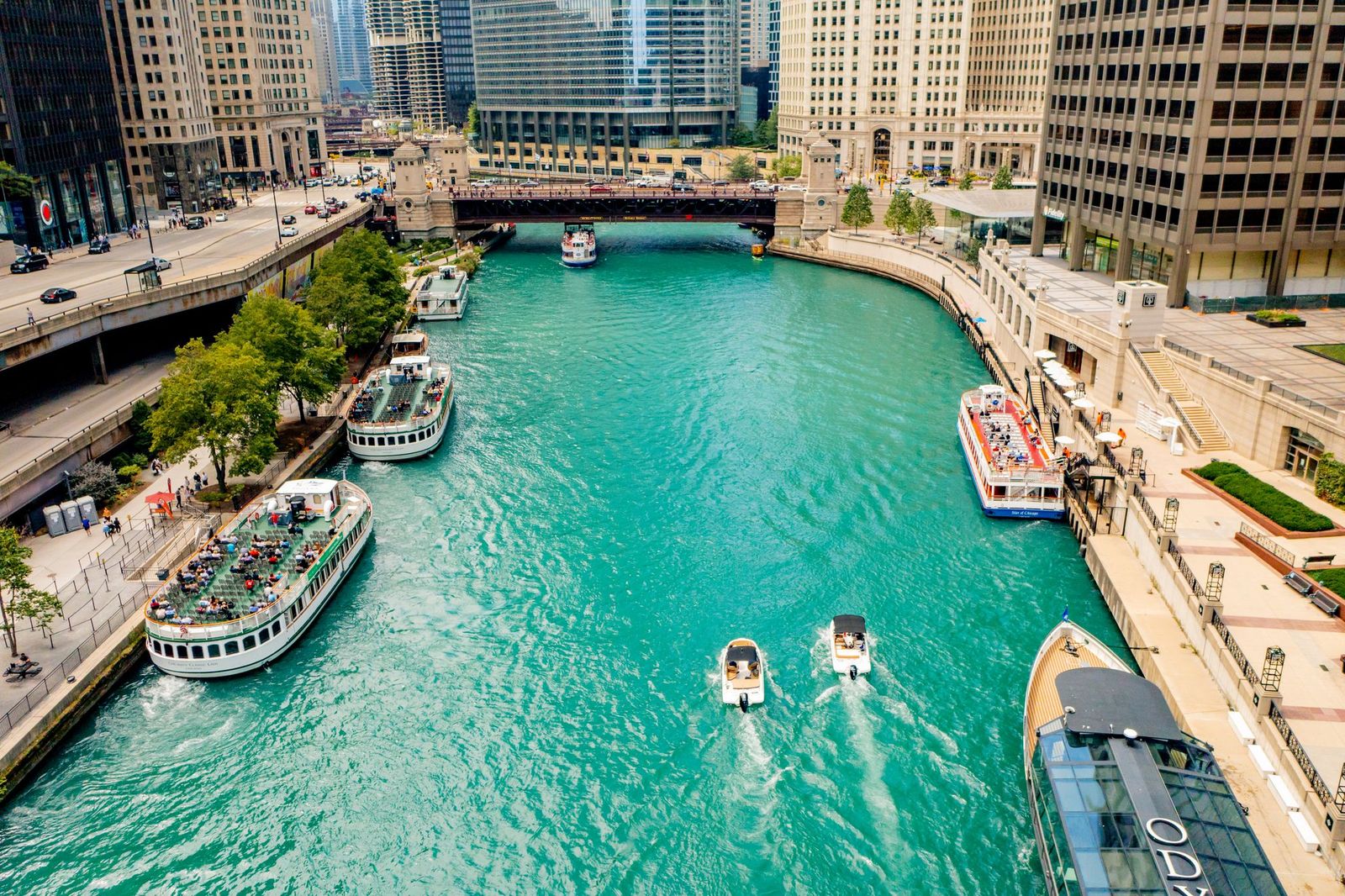 chicago river image